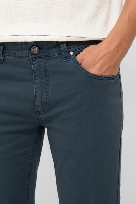 брюки  из америки вид сбоку