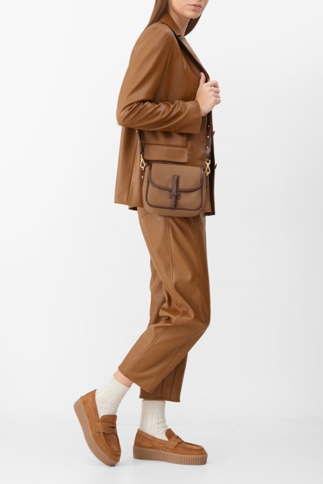 брюки  из кожи спереди