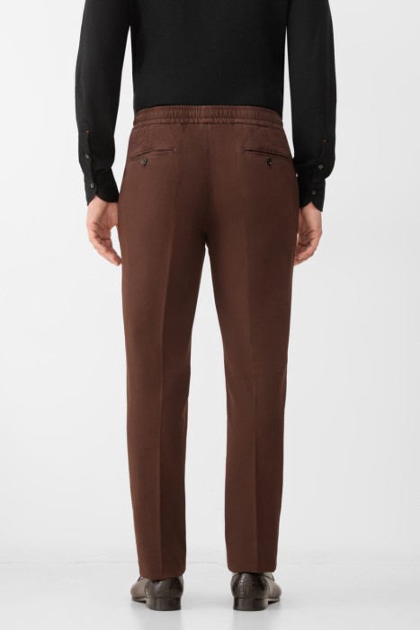 брюки  по цене 48600 руб вид справа