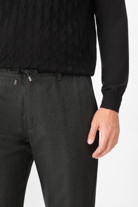 брюки  из англии вид сбоку