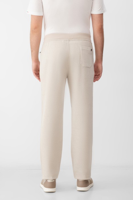 брюки  по цене 136200 руб вид справа