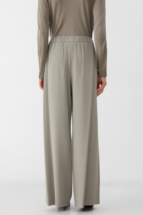 брюки  от бренда max mara вид слева