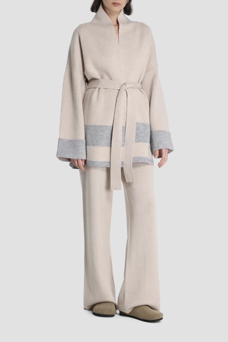 брюки  от бренда max mara вид слева