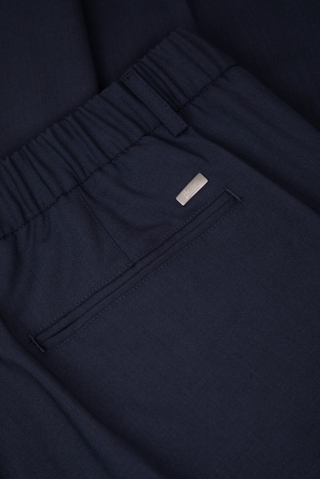 брюки  для взрослого возраста с изнаночной стороны