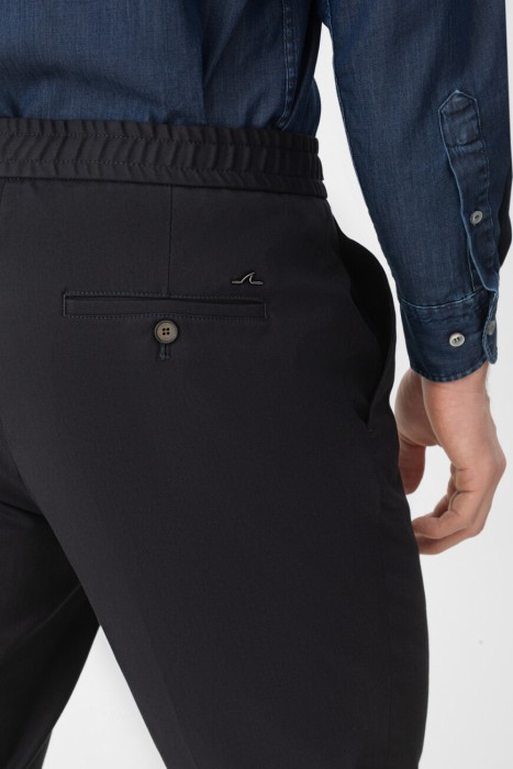 Товар синего цвета с внутренней стороны