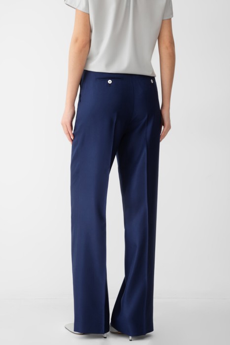 брюки  по цене 68800 руб вид справа