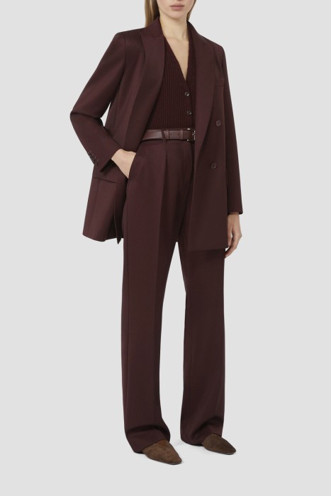 Товар бордового цвета с внутренней стороны