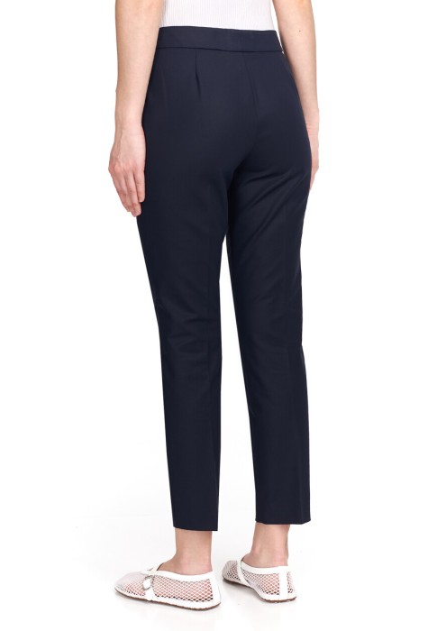 Товар синего цвета с внутренней стороны