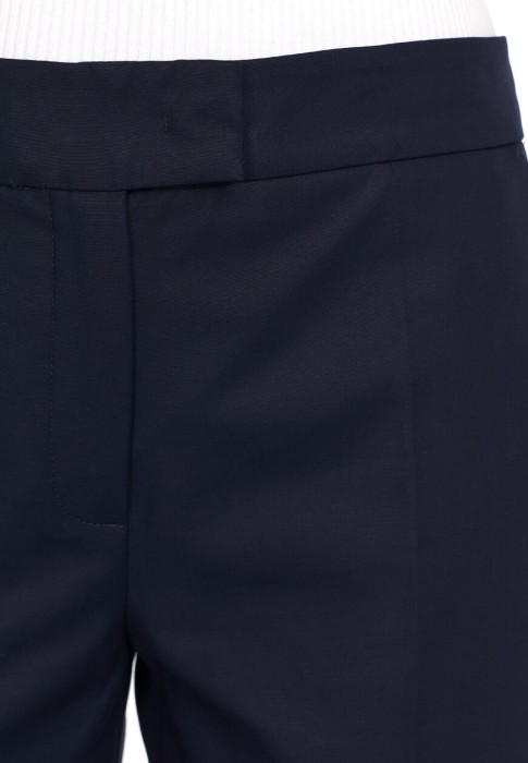 брюки  из проверенных материалов спереди