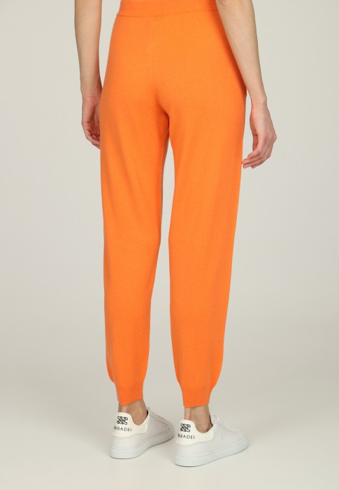 брюки  из германии вид сбоку