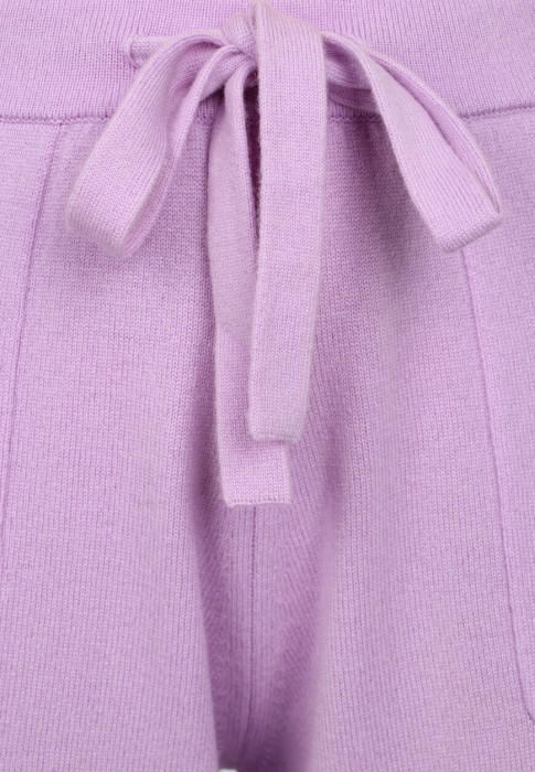 Товар фиолетового цвета с внутренней стороны