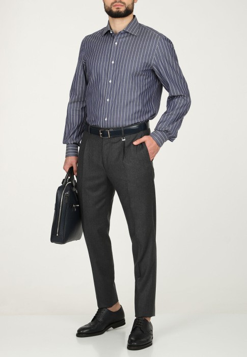 брюки  по цене 48930 руб вид справа