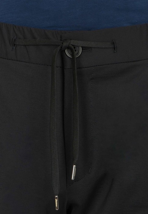 брюки  из проверенных материалов спереди