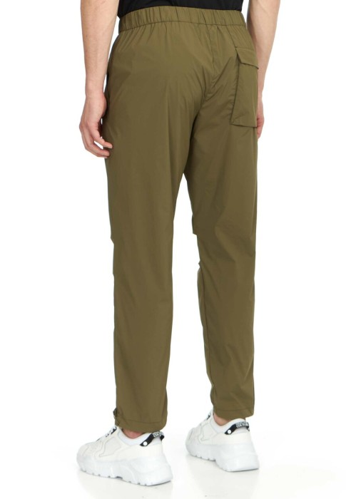 Товар зеленого цвета с внутренней стороны