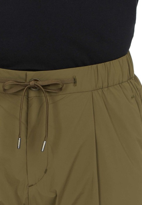 брюки  из проверенных материалов спереди