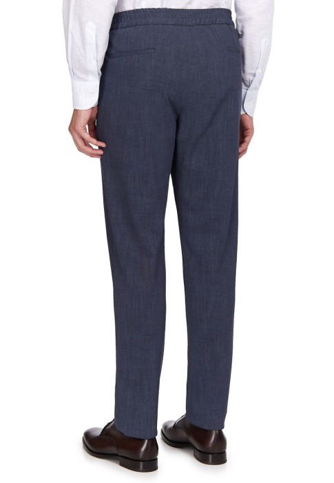 Товар синего цвета с внутренней стороны