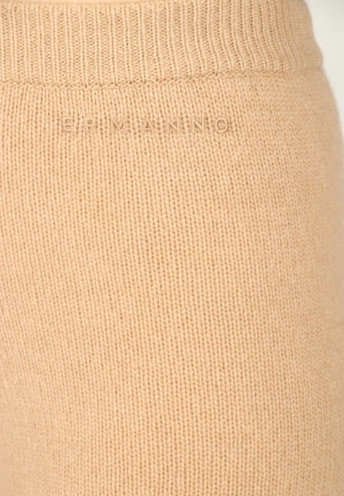 брюки  из проверенных материалов спереди