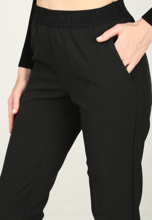 брюки  из проверенных материалов спереди