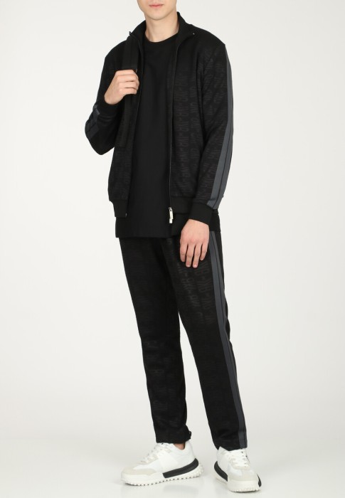 брюки  по цене 52900 руб вид справа