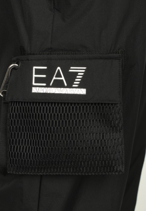 брюки  для взрослого возраста с изнаночной стороны