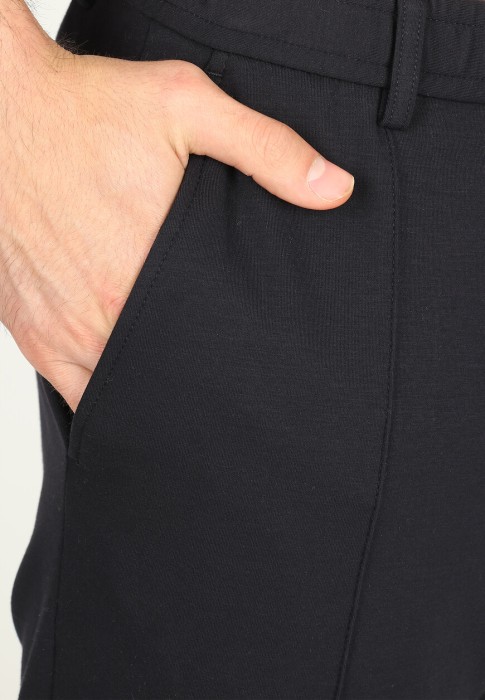 Товар синего цвета с внутренней стороны