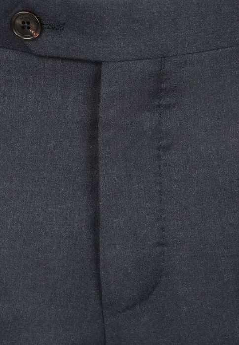 брюки  из проверенных материалов спереди