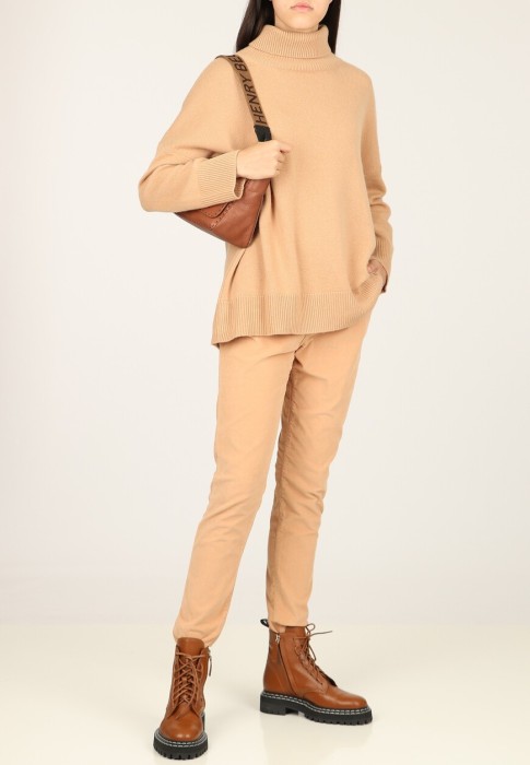 брюки  от бренда max&moi вид слева