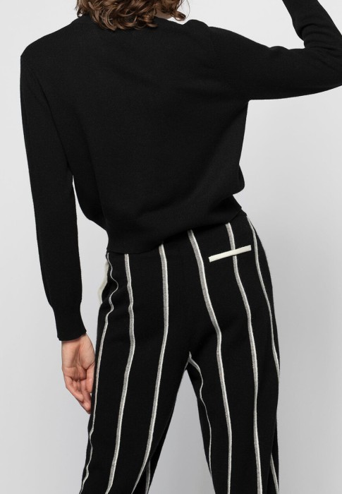 брюки  из проверенных материалов спереди