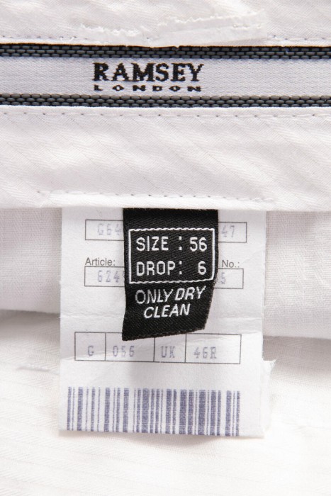 Товар бежевого цвета с внутренней стороны