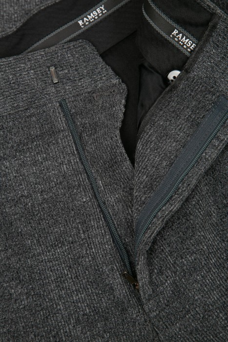 Товар серого цвета с внутренней стороны