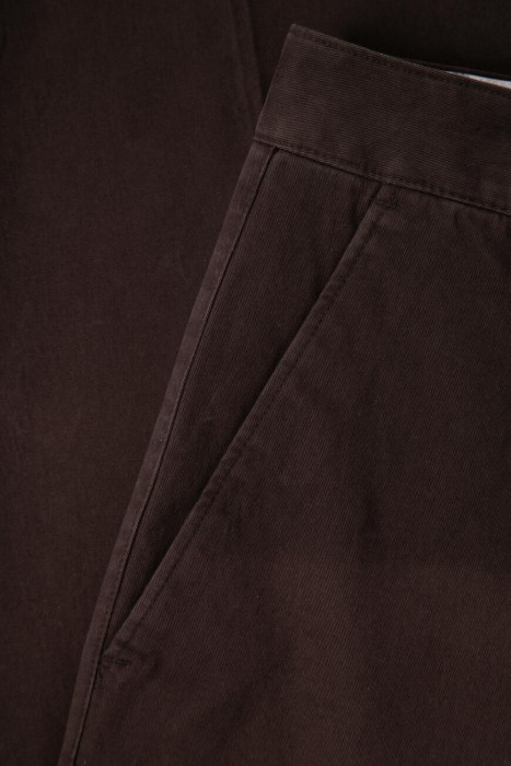 Товар коричневого цвета с внутренней стороны