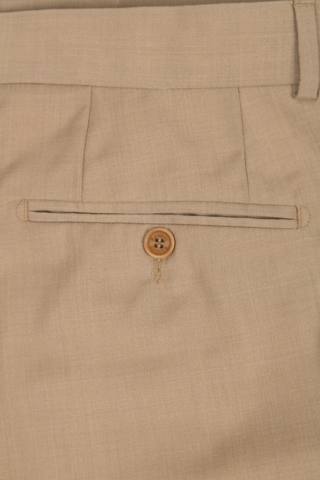 Товар бежевого цвета с внутренней стороны