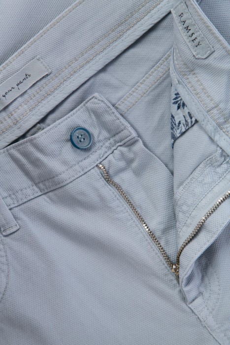 брюки  из хлопка спереди