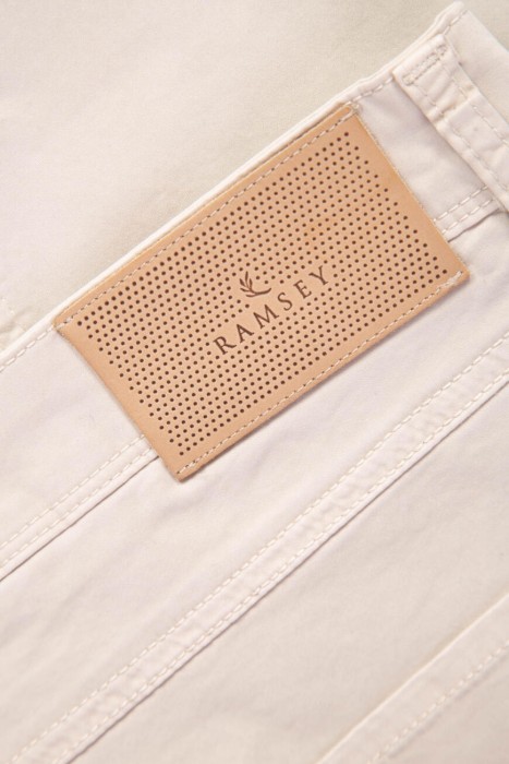 брюки  из америки вид сбоку