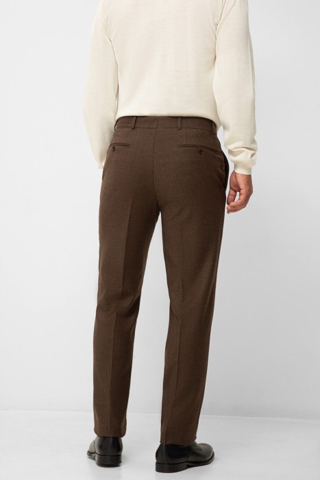 брюки  по цене 11200 руб вид справа