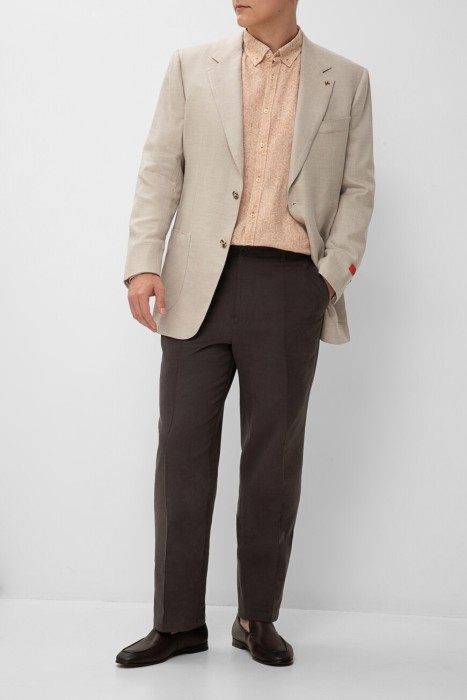 Товар коричневого цвета с внутренней стороны