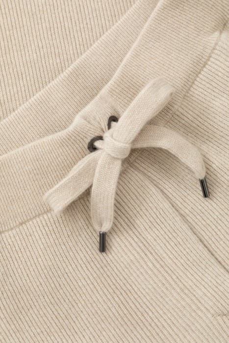 брюки  из кашемира спереди