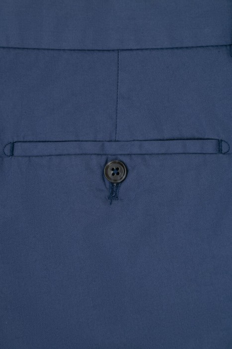 брюки  из хлопка спереди