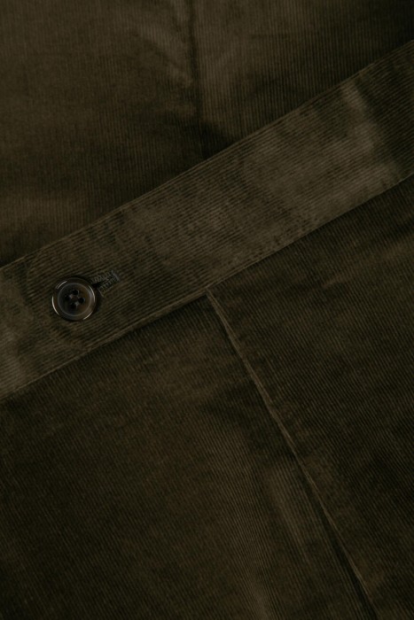 Товар зеленого цвета с внутренней стороны