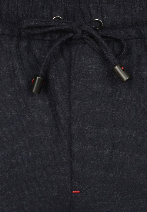 брюки  из проверенных материалов спереди