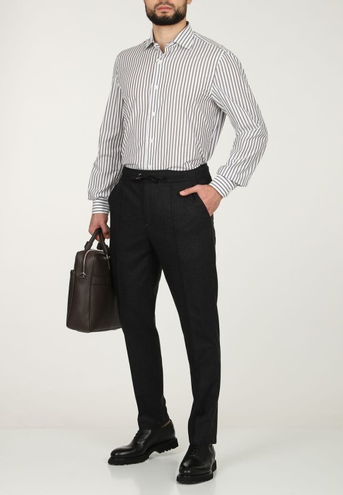 брюки  по цене 76230 руб вид справа