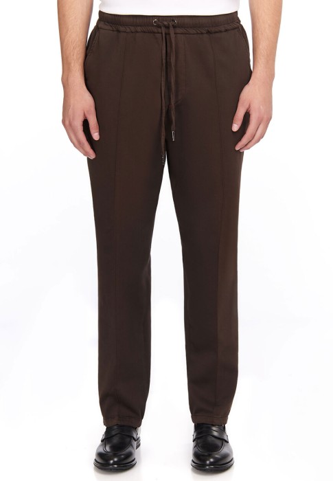 Товар коричневого цвета с внутренней стороны