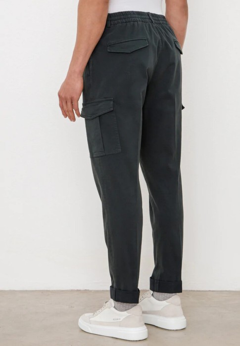 брюки  от бренда peserico вид слева