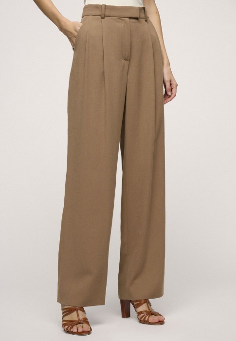 брюки  по цене 24430 руб вид справа