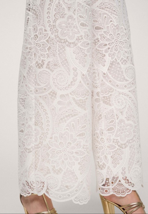 брюки  из проверенных материалов спереди