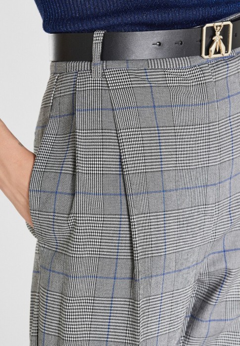 брюки  из проверенных материалов спереди