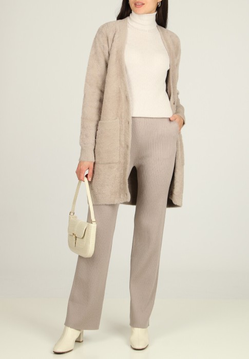 брюки  по цене 16730 руб вид справа