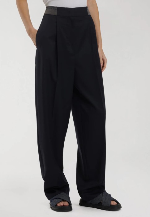 брюки  по цене 69930 руб вид справа