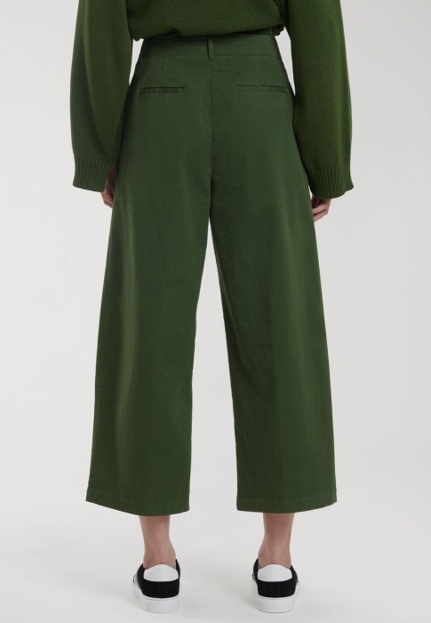 брюки  из италии вид сбоку