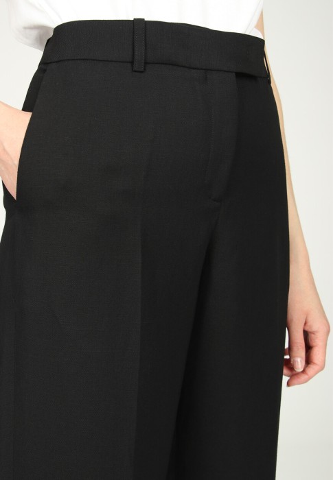 брюки  из проверенных материалов спереди